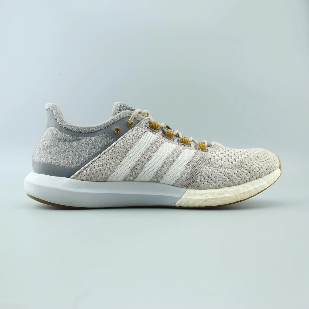 ADIDAS COSMIC BOOST