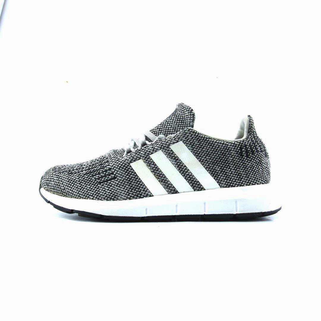 ADIDAS SWIFT RUN
