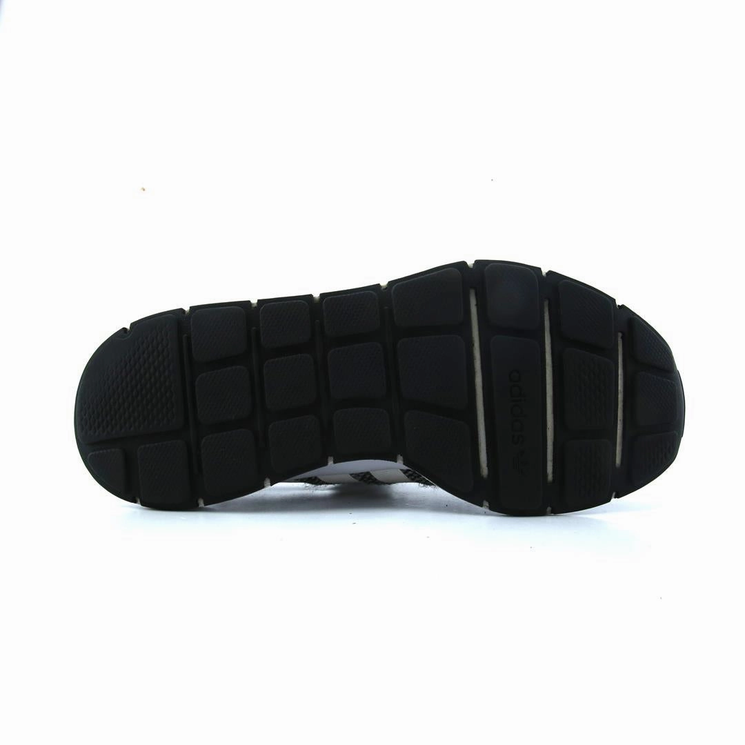ADIDAS SWIFT RUN