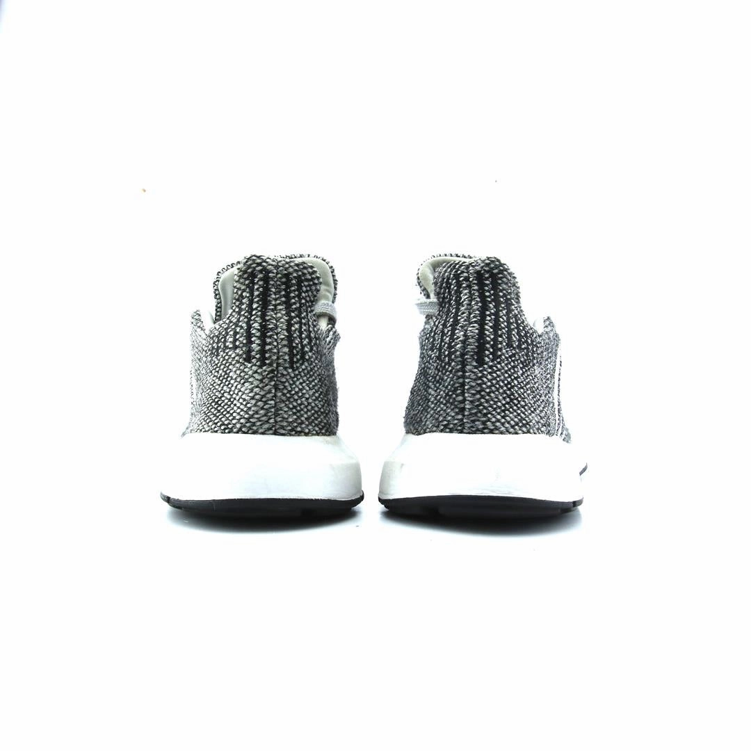 ADIDAS SWIFT RUN