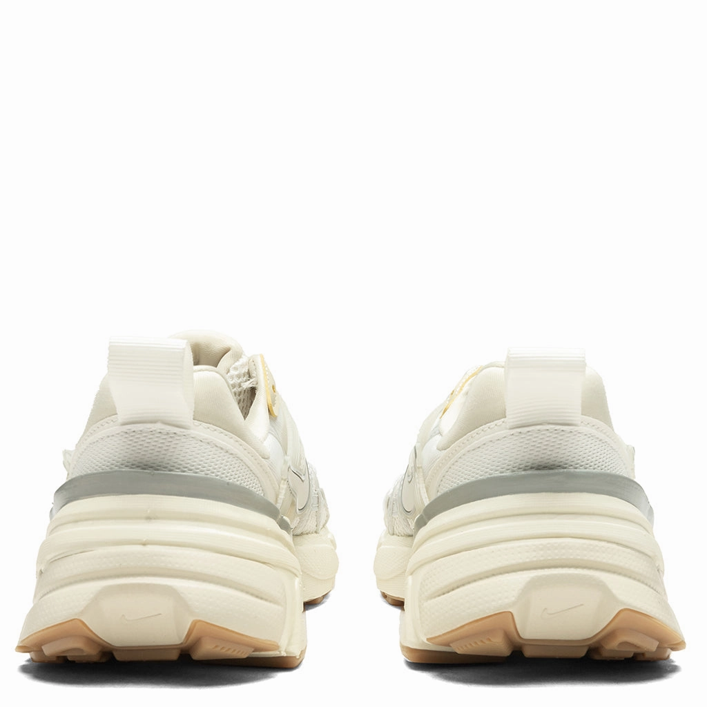 Women's V2K Run - Sail/Light Khaki/Light Smoke Grey