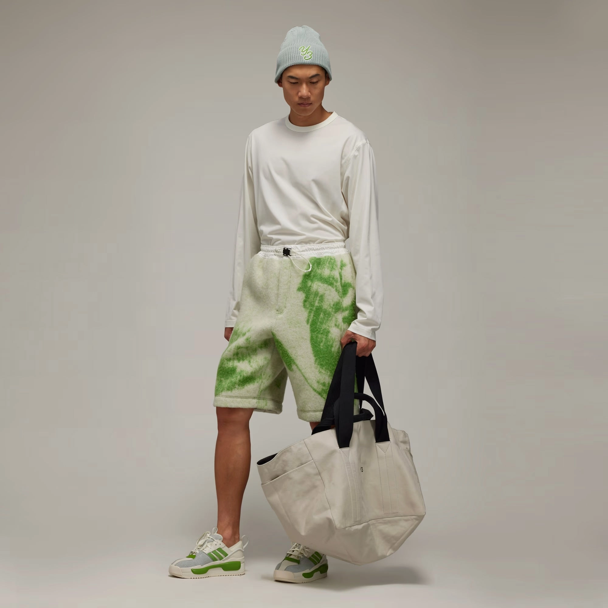 Y-3 | FUZZY FLEECE SHORTS  { OFF WHITE/TEAM RAVE GREEN